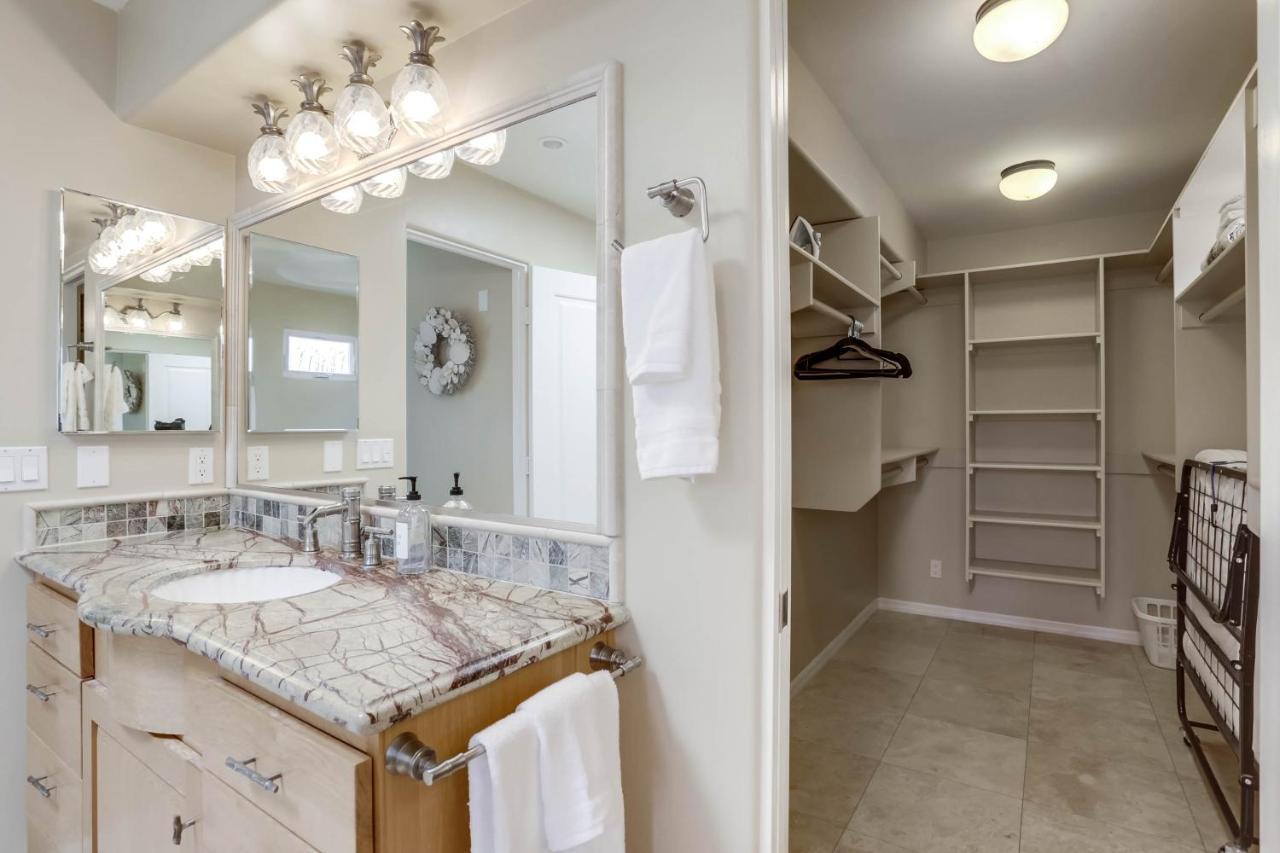 Stunning Ocean View Home W Rooftop Terrace, Firepit, Fast Wifi, Ac & Parking! サンディエゴ エクステリア 写真